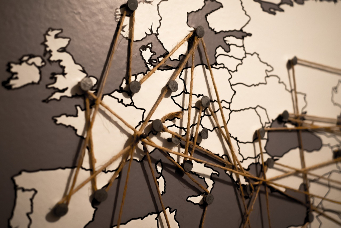 Thinking of Recruiting from Abroad? Discover the Pros & Cons